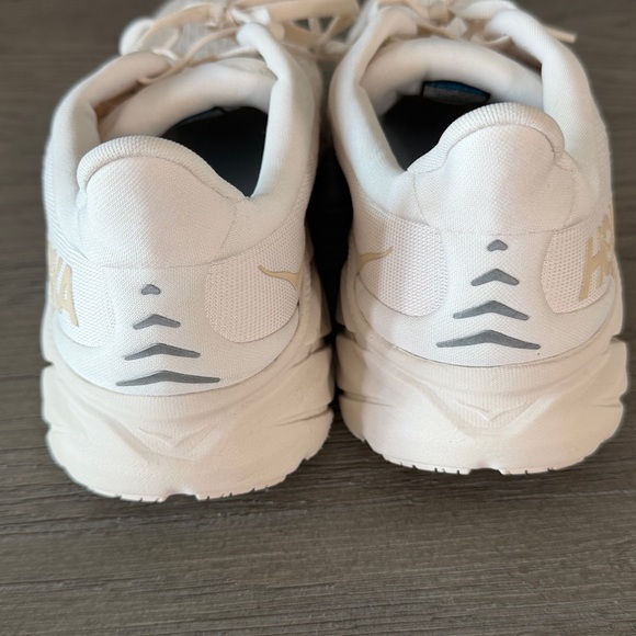HOKA Clifton 8 crème sneakers - Picture 3 of 6